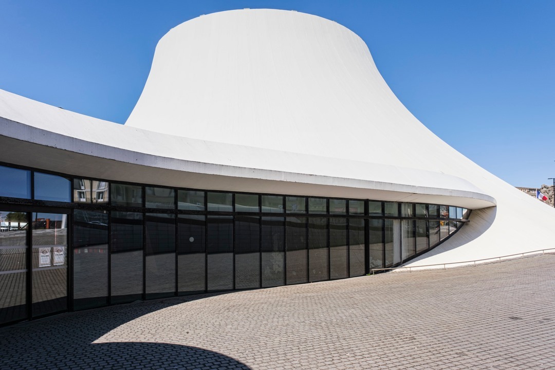 Le Grand Volcan, Oscar Niemeyer, Le Havre, France. ⠀⠀⠀⠀⠀⠀⠀⠀⠀
⠀⠀⠀⠀⠀⠀⠀⠀⠀
©2020⠀⠀⠀⠀⠀⠀⠀⠀⠀
⠀⠀⠀⠀⠀⠀⠀⠀⠀
#architecturalphotography #architecturalphotographer #realestatephotography #realestatephotographer #buildingphotography #vastgoedfotografie #vastgoedfotograaf #amazingarchitecture #architecturebest #archdesign #archilover #architecturelover #architecturegram #newarchitecture #lehavre #lehavreenimages #lehavretourisme #lehavrecity #lehavrequejaime #lehavrephoto #lehavrejetaime #lehavrelife